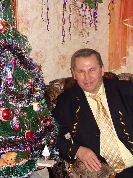 Николай Липатов