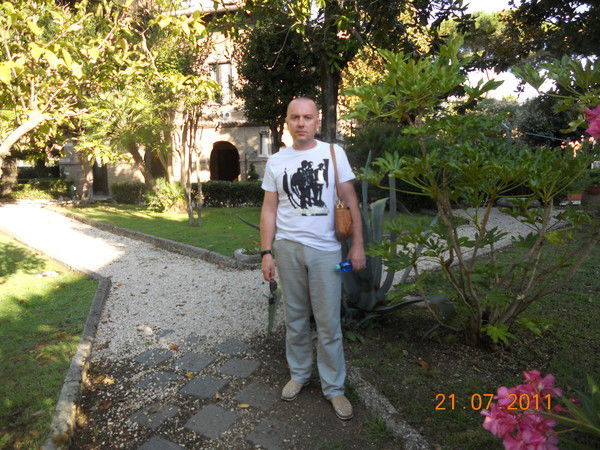 Денис Перов