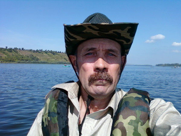 Александр Макаров