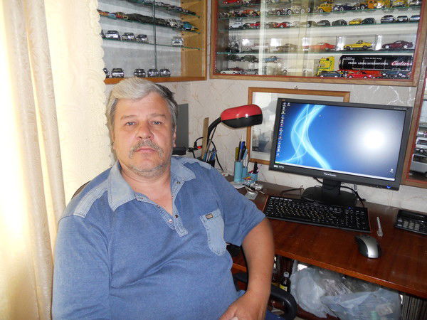 Александр Черников