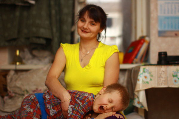 Елена Холуева