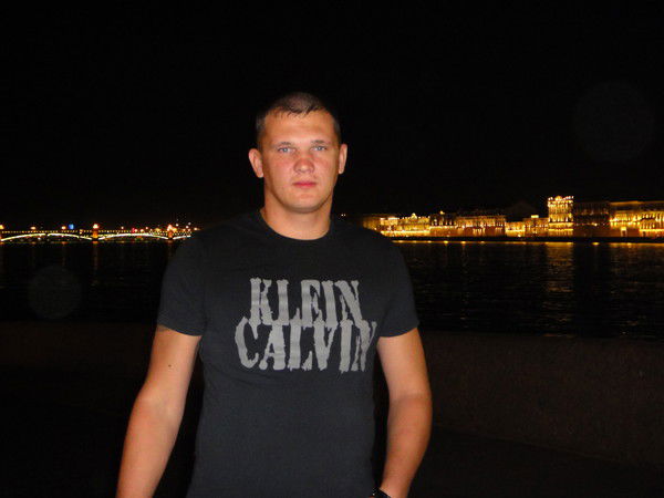 Андрей Макаров