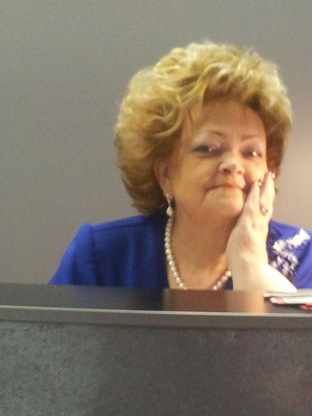 Елена Тененик