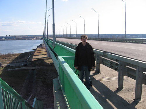 Анатолий Тихонов