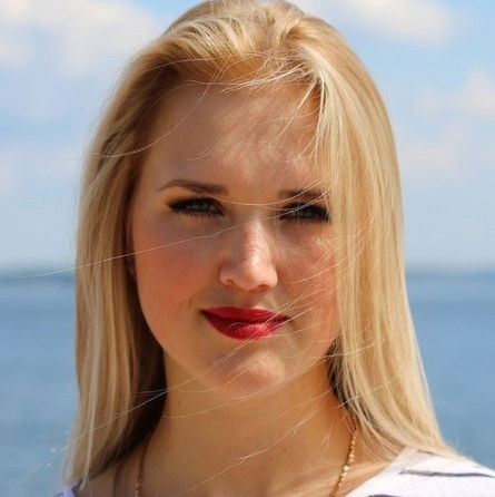 Анжела Илларионова