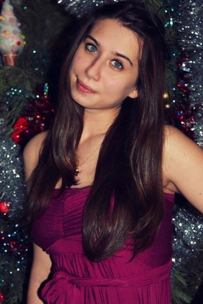 Анюта Долгова