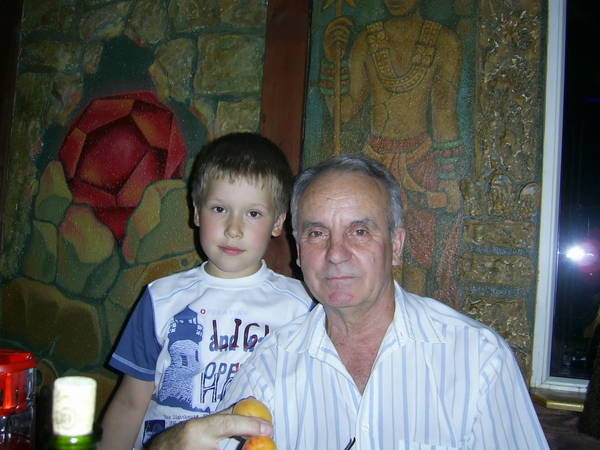 Анатолий Ашколуненко