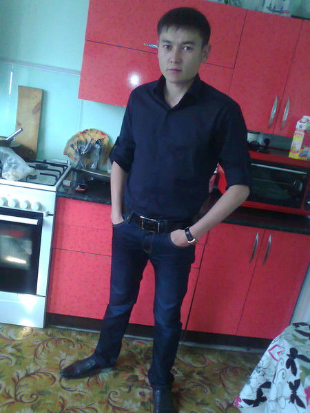 Данияр Укешов