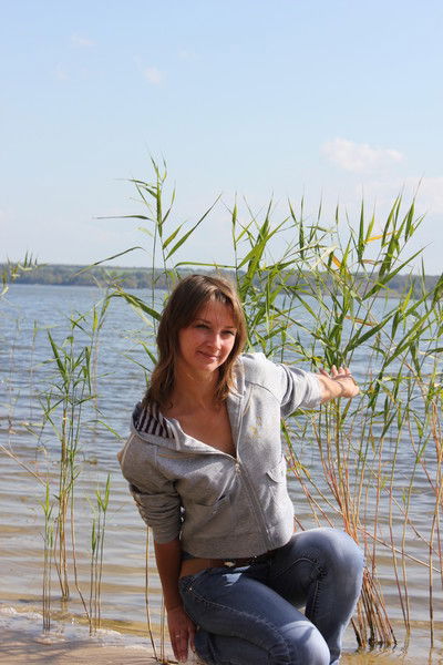 Елена Комина