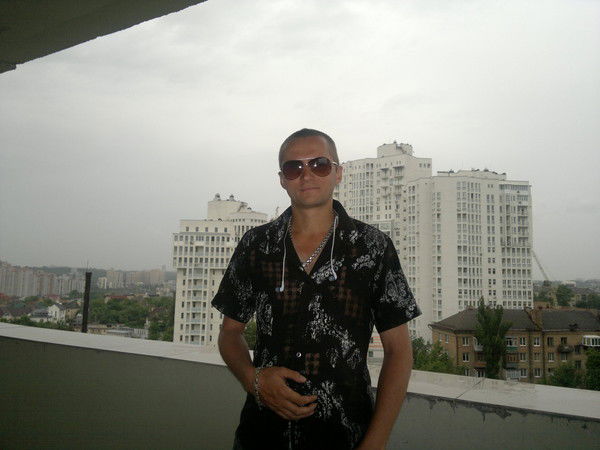 Анатолий Измалков