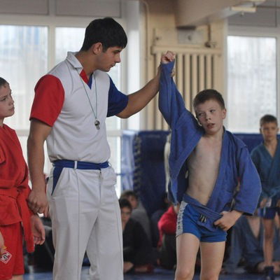 Денис Грехов