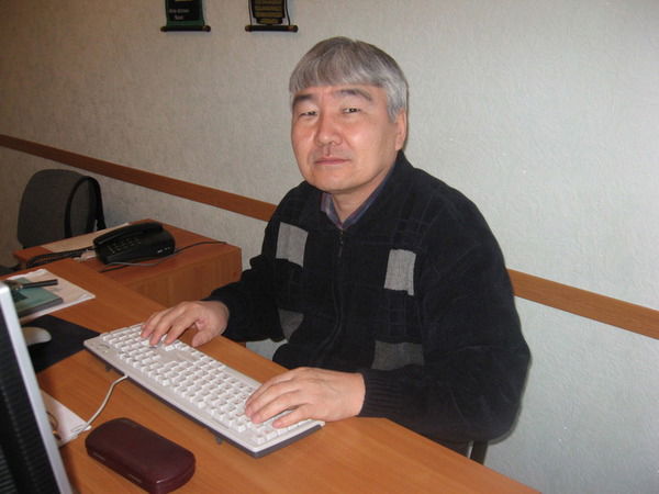 Болат Еликпай