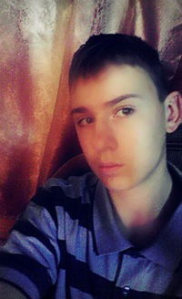 Антон Паромов