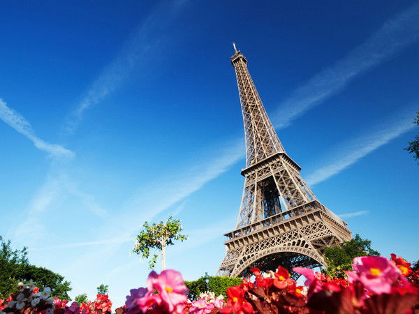 Ariana France Voyage