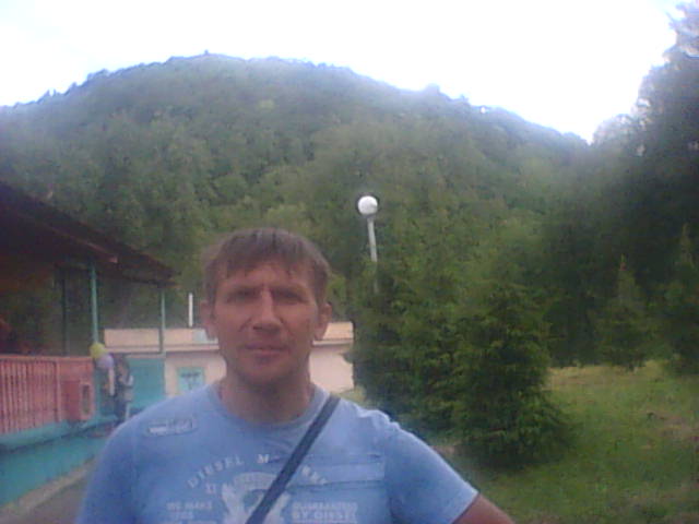 Владимир Петров