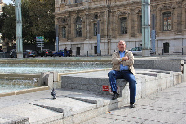 Александр Емельянов