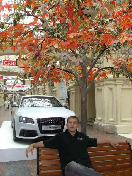 Денис Кабанков