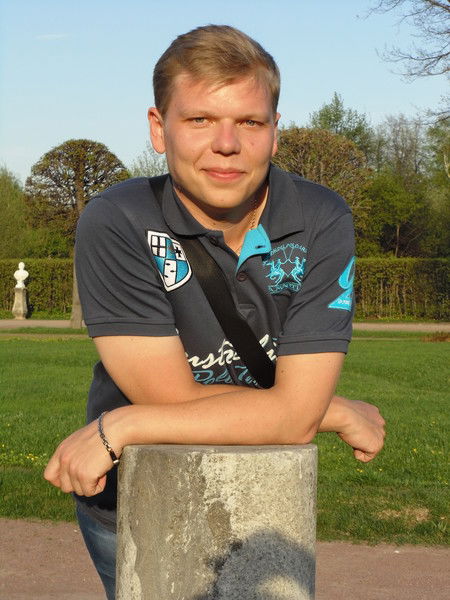 Александр Ребров