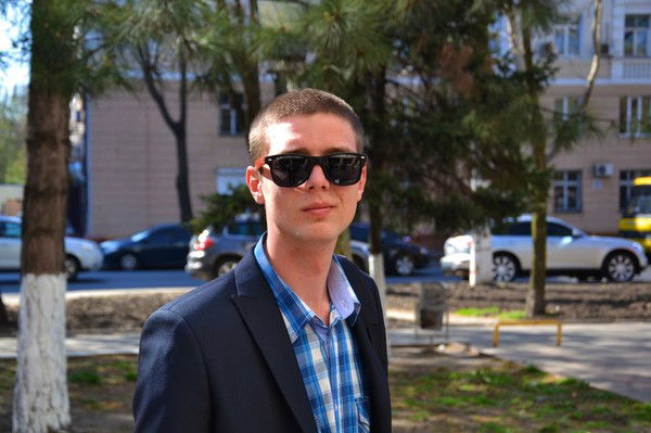 Рома Константинов