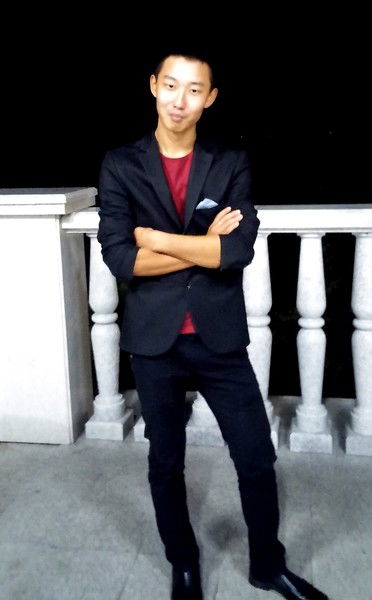 Евгений Нам