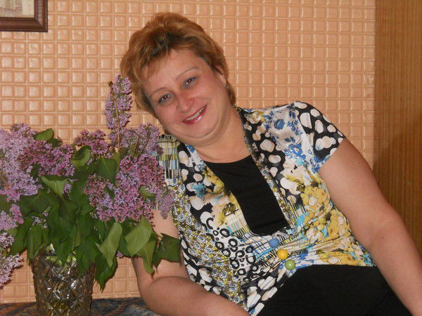 Елена Янева