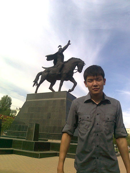 Азамат Тулеуов