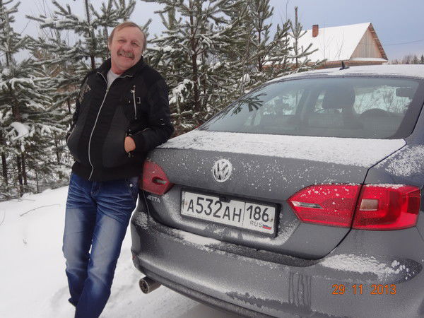 Анатолий Бурый