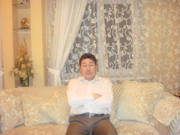 Борис Сахиров