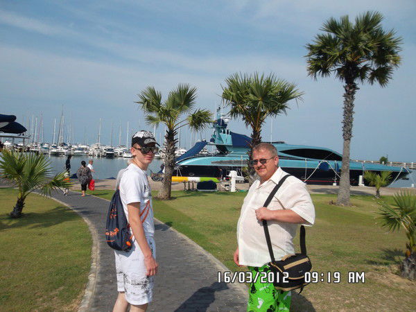 Андрей Парамонов