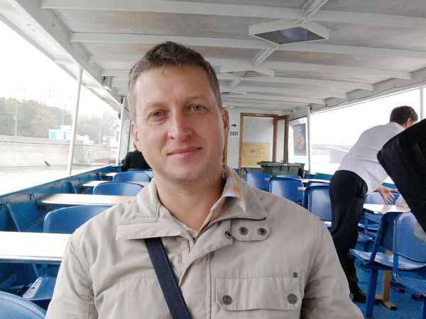 Олег Александров