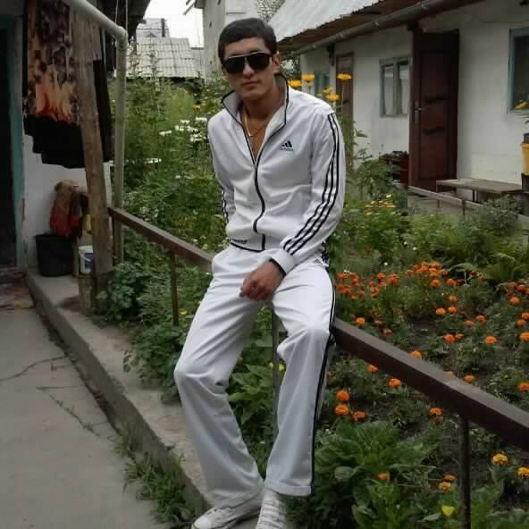 Айбек Медеуов