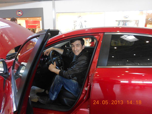 Отабек Файзиев