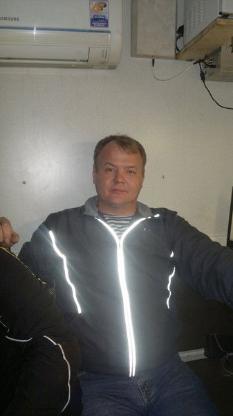 Максим Попов