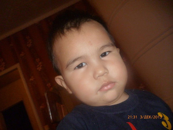 Аян Сакауов