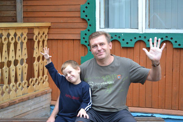 Максим Сафонов