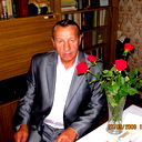 Виктор Карев