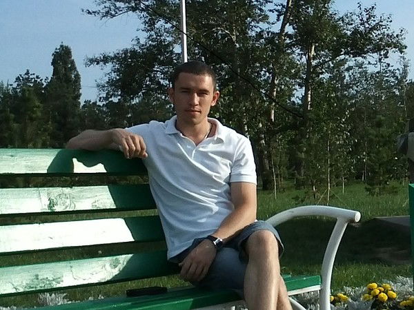 Максим Опарин