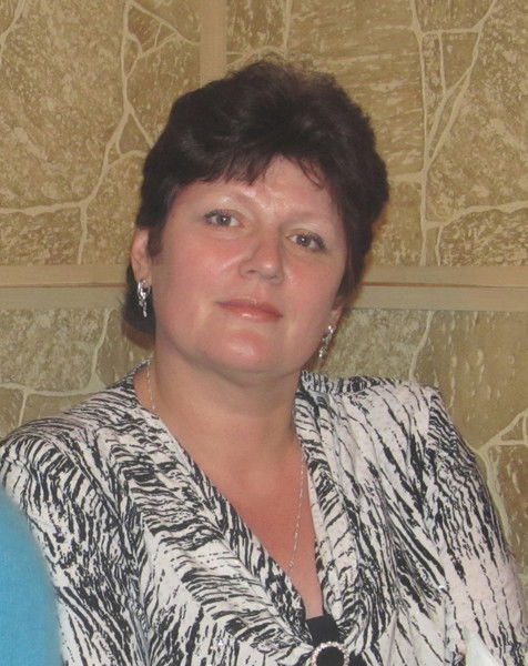 Елена Парий