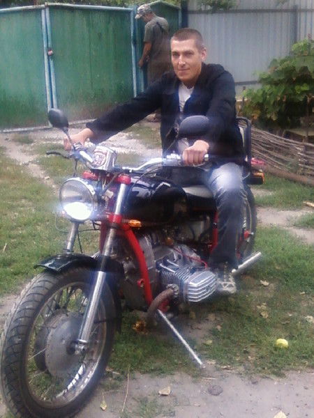 Антон Оксюк