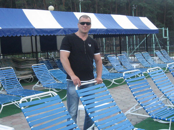 Юрий Антонов