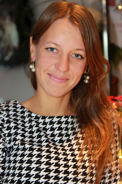 Анна Попкова