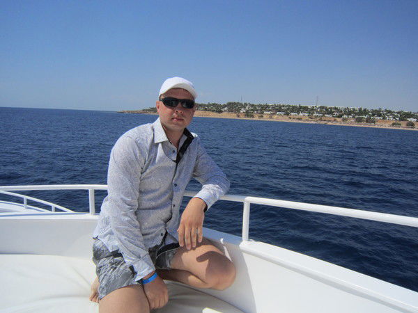 Владимир Антонов