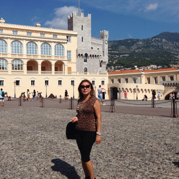 Дана Асаинова