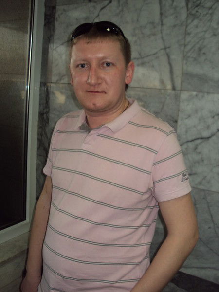 Михаил Попов