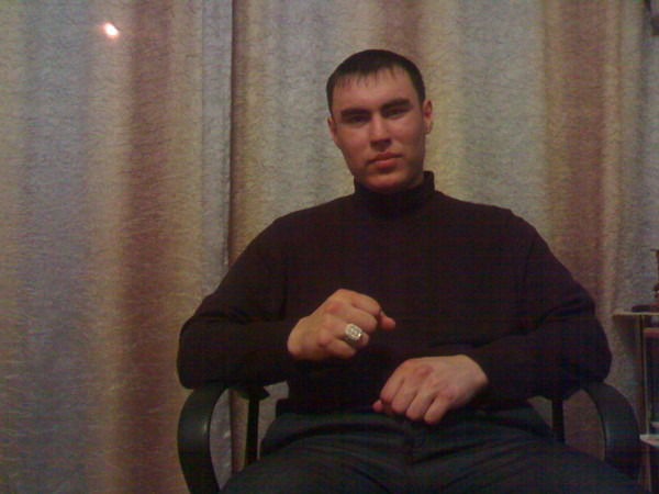 Руслан Ларин