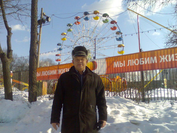 Анатолий Бобров