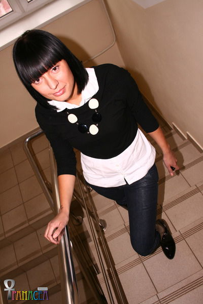 Юлия Хвалева