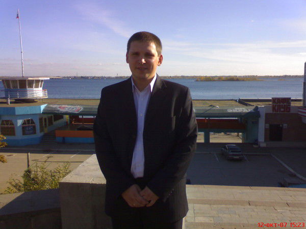 Дмитрий Комаров