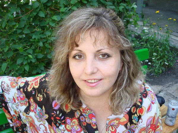 Елена Елена