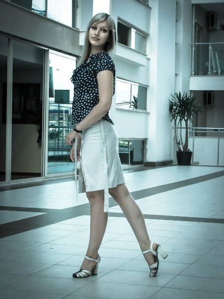 Елена Елена